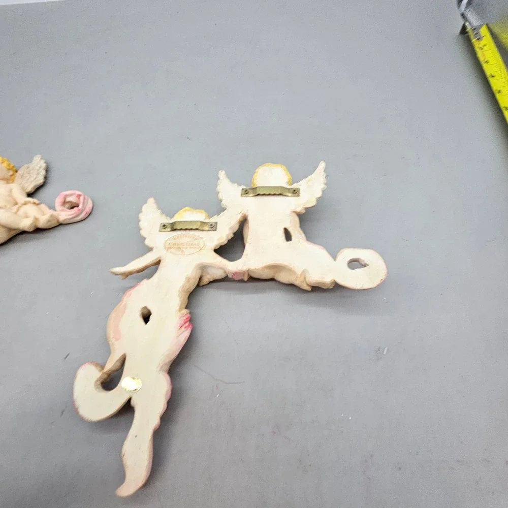 Christmas Around the World Cherub Angel Wall Plaques Set of 2 Pairs Pink Resin